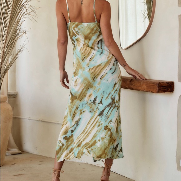 12th Tribe Olive Marble Maxi Dress - Picture 5 of 7